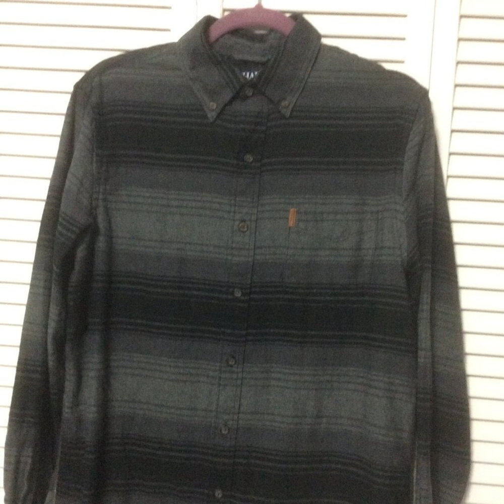 Chaps Two Men's Button-Up Shirts - Picture 2 of 2